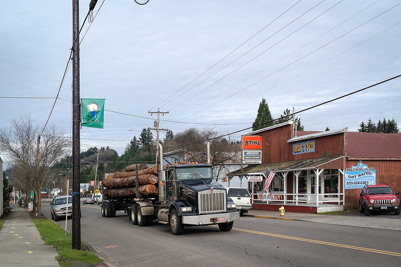 Banks, Oregon — the two-thousand-person town as a settled state